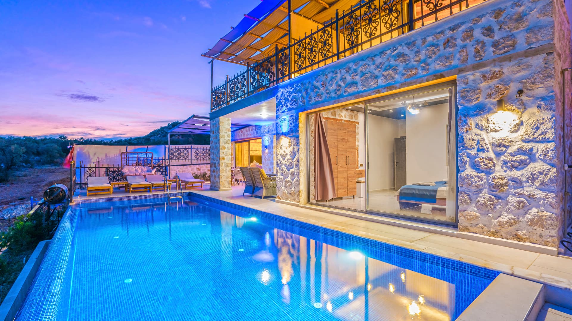 Villa Ayda, Kalkan Center